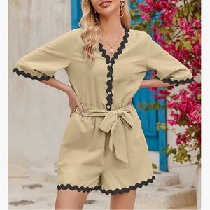NWT Ric Rac ButtonUp V-Neck Cream & Black Romper, size M (no belt)